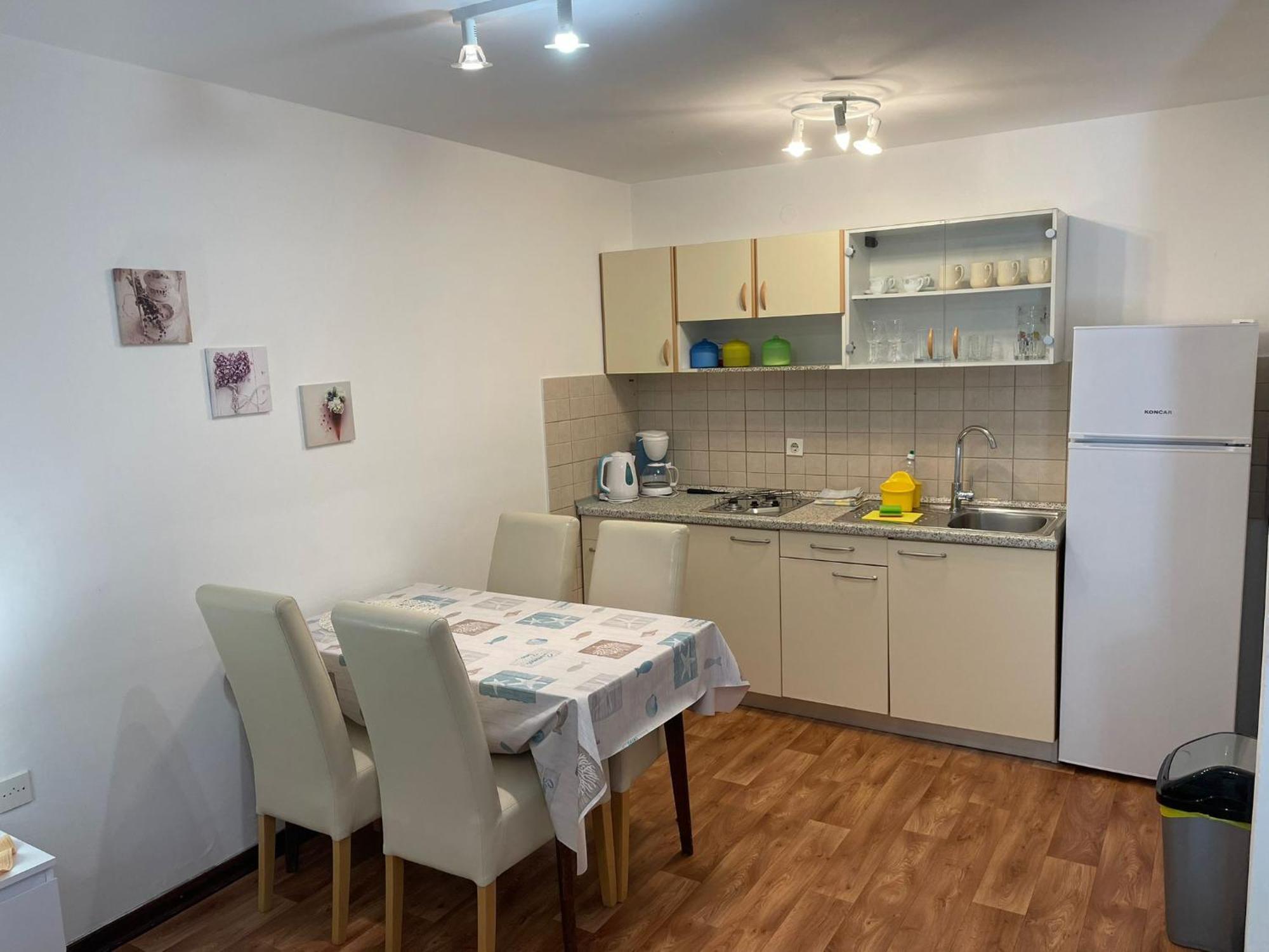 Apartmani Mavrinac Nerezine Rom bilde