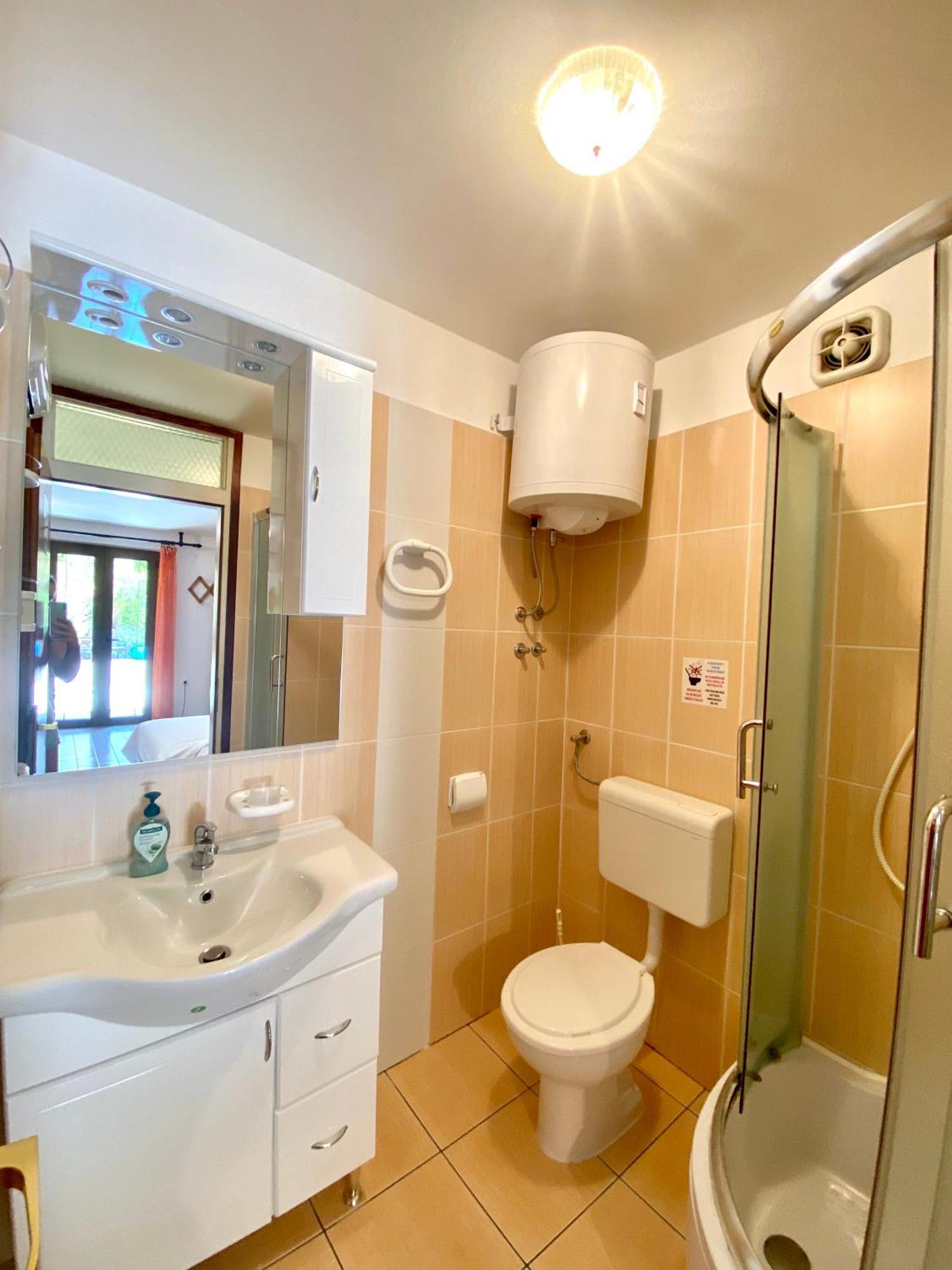 Apartmani Mavrinac Nerezine Rom bilde